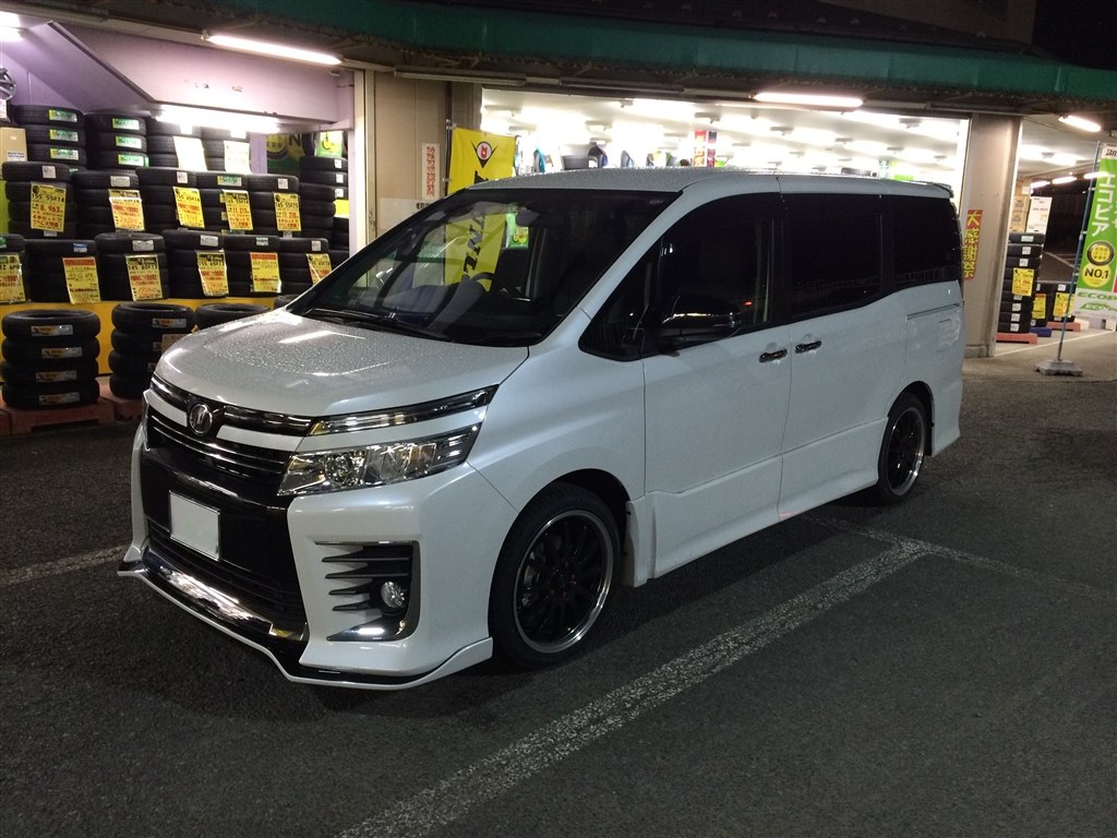 ZSモデリスタ+ローダウン』 トヨタ ヴォクシー 2014年モデル の
