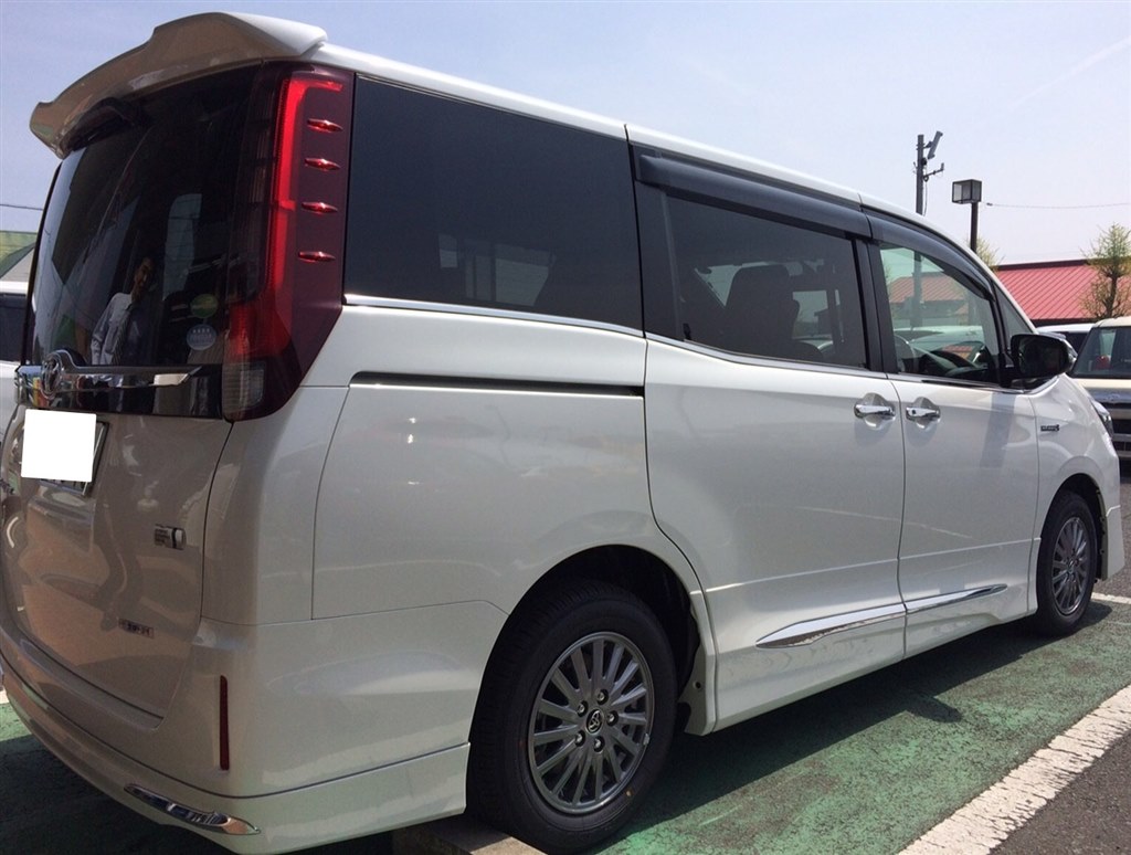 エスクァイアのグリルやエアロ トヨタ エスクァイア ハイブリッド 14年モデル のクチコミ掲示板 価格 Com