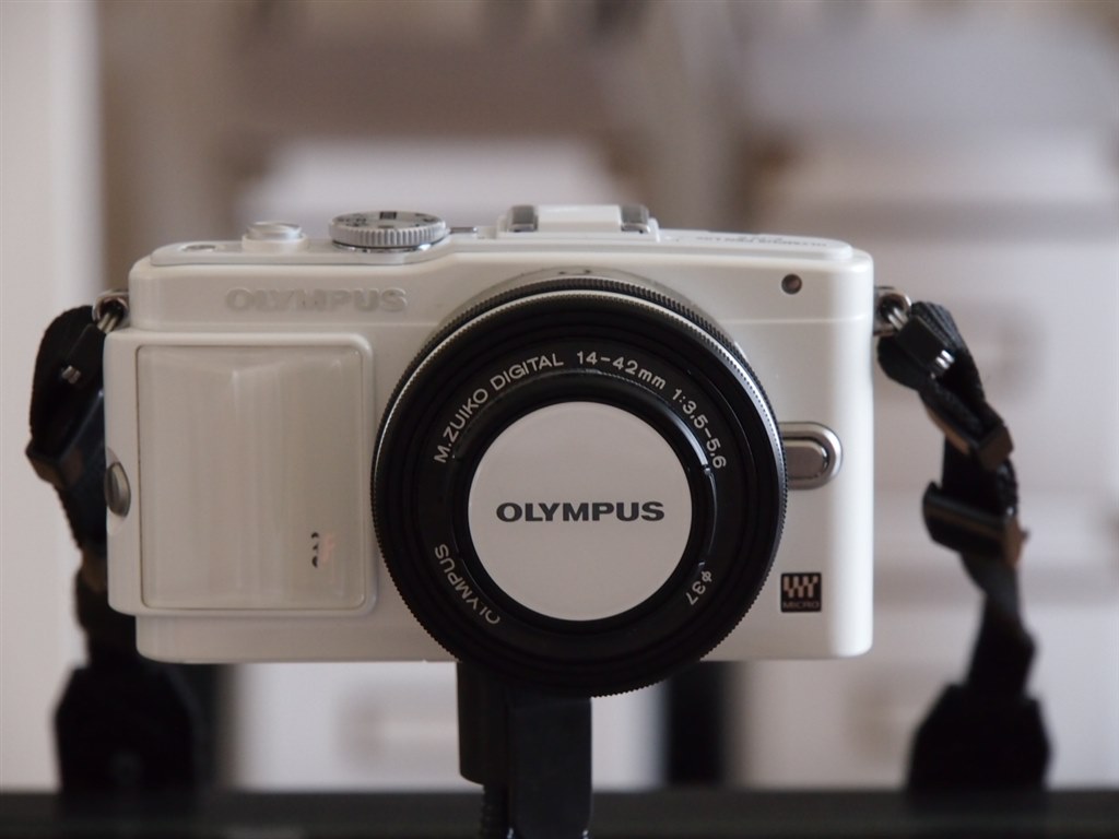 お値引き交渉可能❤️OLYMPUS PEN E-PL6 オリンパス OLYMPUS PEN Lite E-PL6 14-42mm EZ レンズキット [レッド