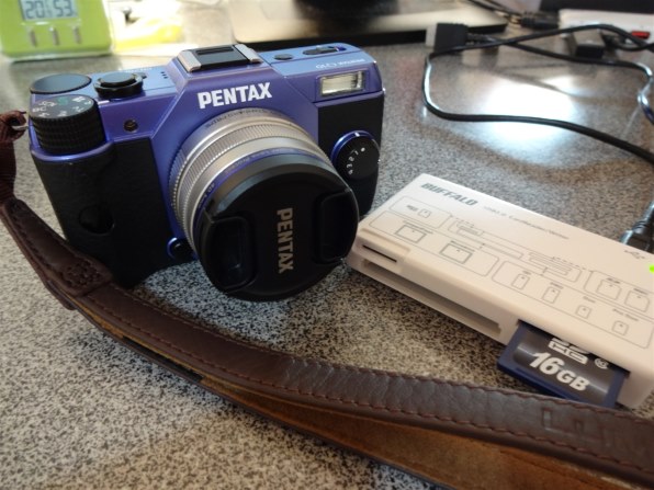 皆さんはストラップはお使いですか？』 ペンタックス PENTAX Q7 ダブル