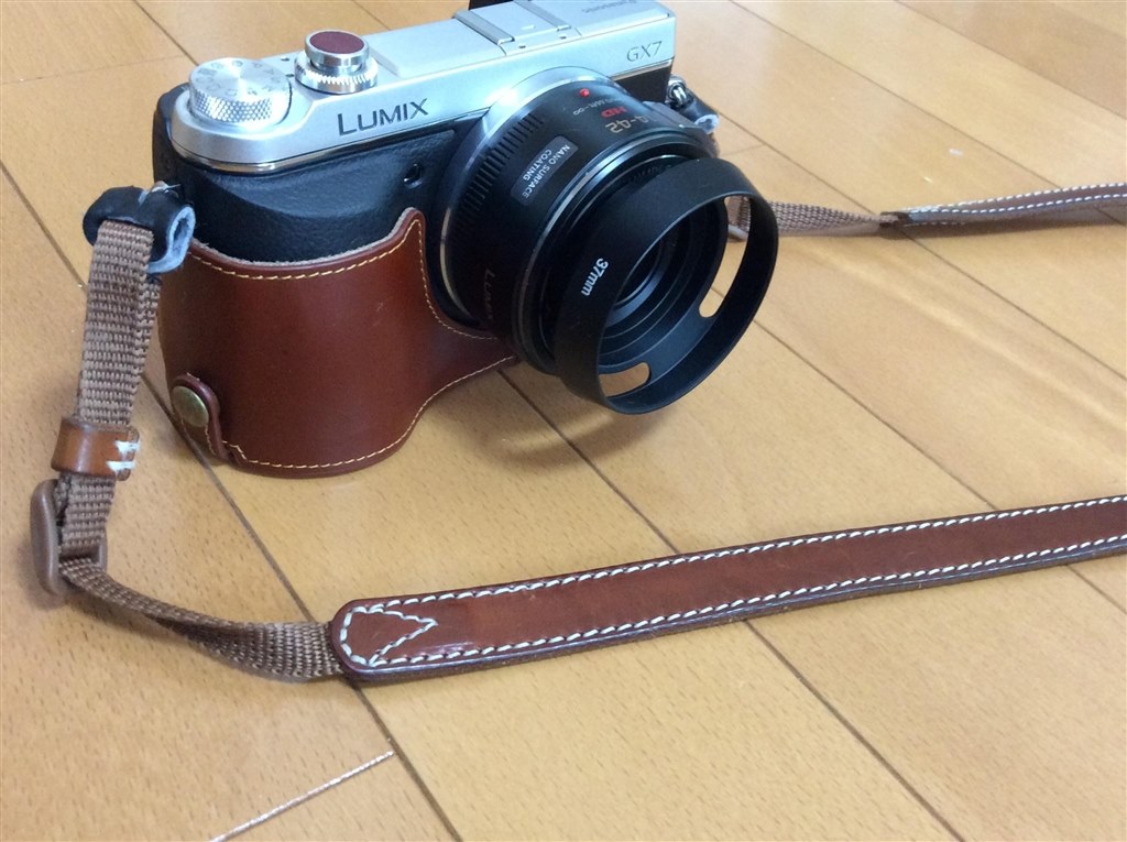 【美品/】Panasonic デジタル カメラ LUMIX G ストラップ付き ショルダーストラップ』 パナソニック LUMIX DMC-GX7 ボディ の