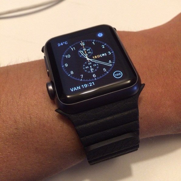 Apple Apple Watch Sport 38mm MLCG2J/A [ブルースポーツバンド]投稿画像・動画 - 価格.com