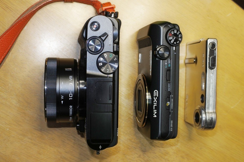 美品】Nikon1 J4 ブラックボディ 標準パワーズームレンズ キット他色々