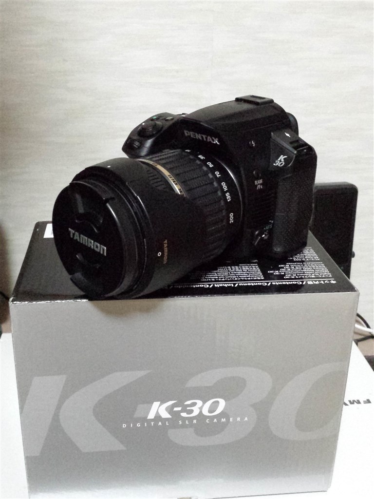 お値下げ可】PENTAX K-30 シルキーレッド 本体と付属品 K-xの買い替え検討