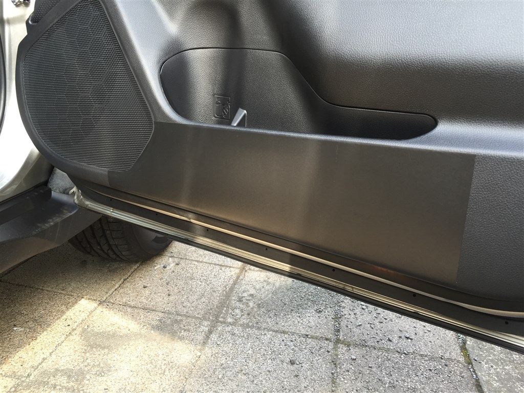 ドア内張り下傷付き防止について 2 スバル レガシィ アウトバック 14年モデル のクチコミ掲示板 価格 Com
