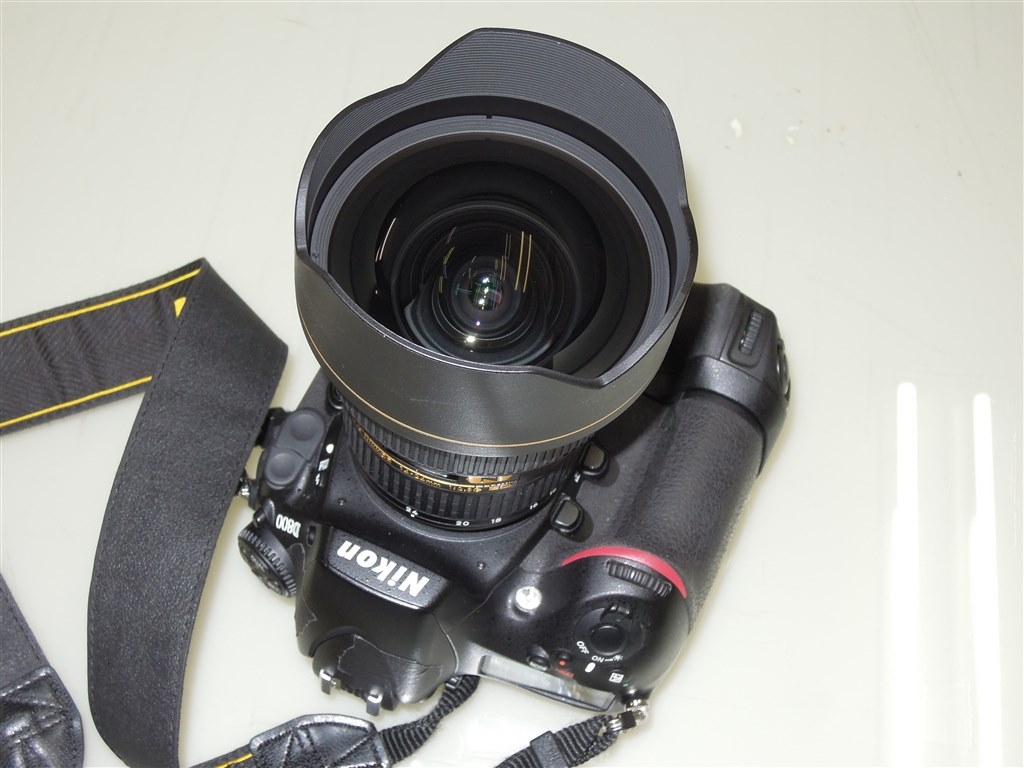 前玉の枠に打痕？のようなあと』 ニコン AF-S NIKKOR 14-24mm f/2.8G