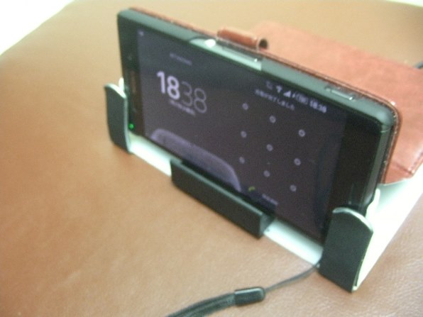 ビデオカメラ　Xacti DMX-HD2 サンヨー Amazon | SANYO ハイビジョン対応デジタルムービーカメラ Xacti