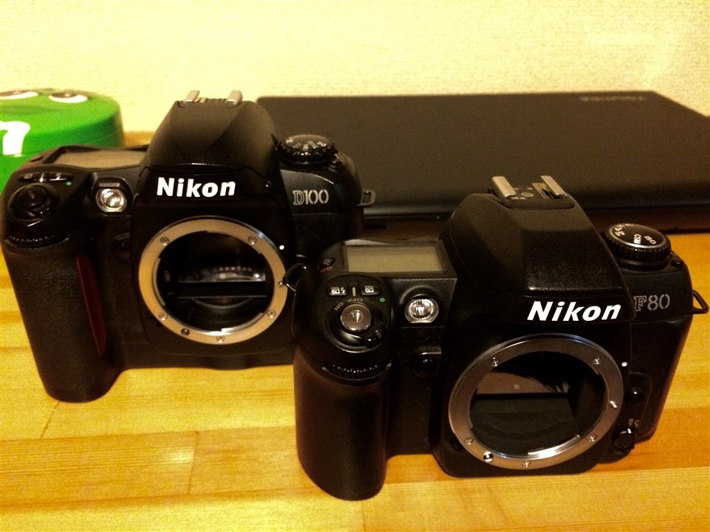 NIKKOR 35-70mm 1:2.8 D + Nikon D100 ボディ