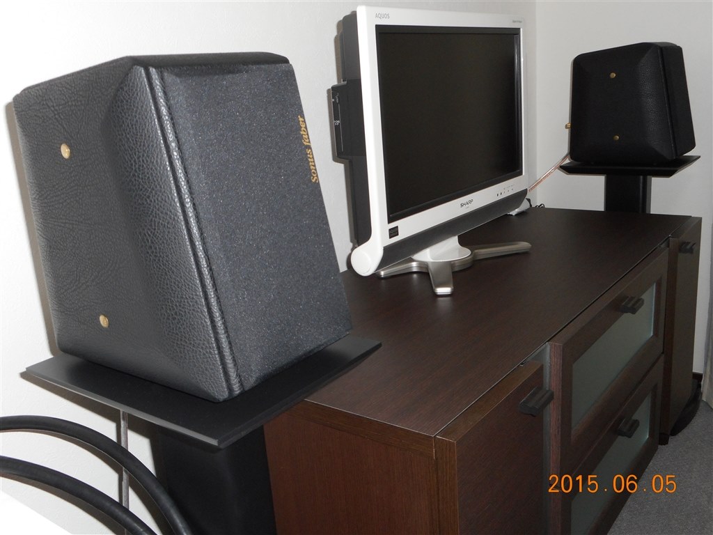 エラックBS-243BEの足元セッティング(絨毯床)』 ELAC LS30 HB