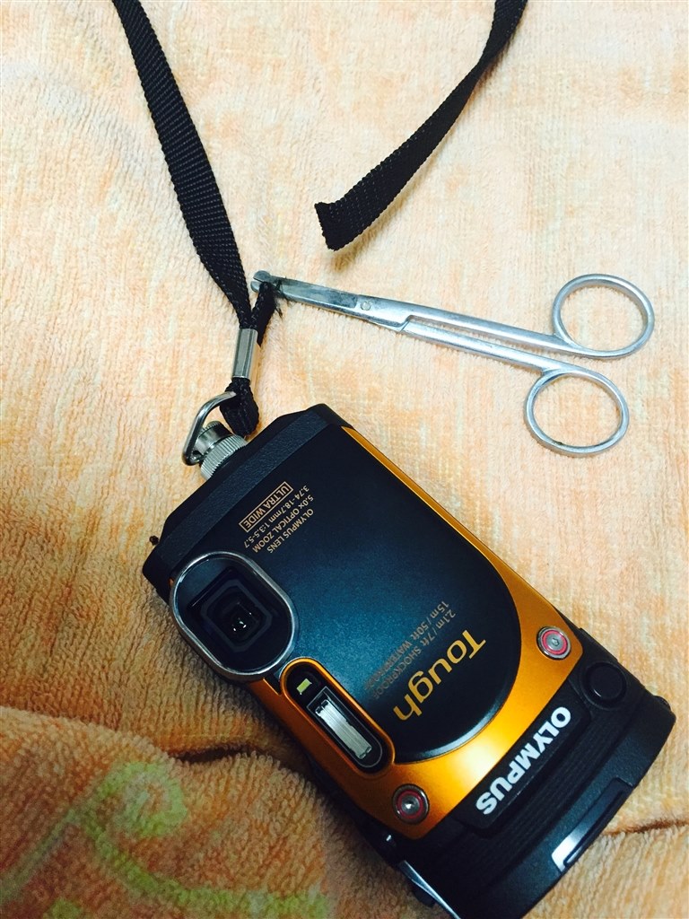 教えてください】TG860 ストラップの首かけに関する工夫』 オリンパス