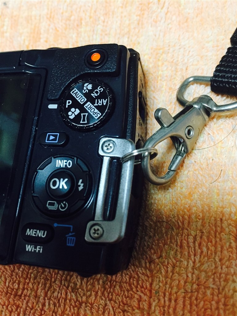 教えてください】TG860 ストラップの首かけに関する工夫』 オリンパス