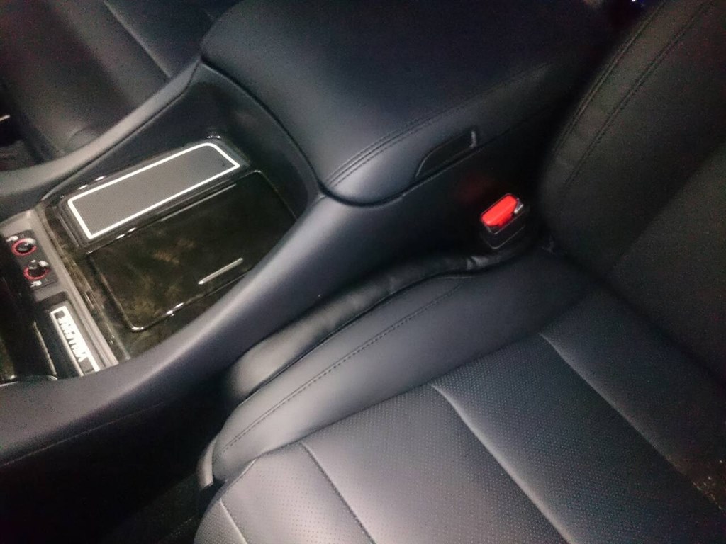 大型コンソールボックスとシートの隙間 トヨタ ヴェルファイア 15年モデル のクチコミ掲示板 価格 Com