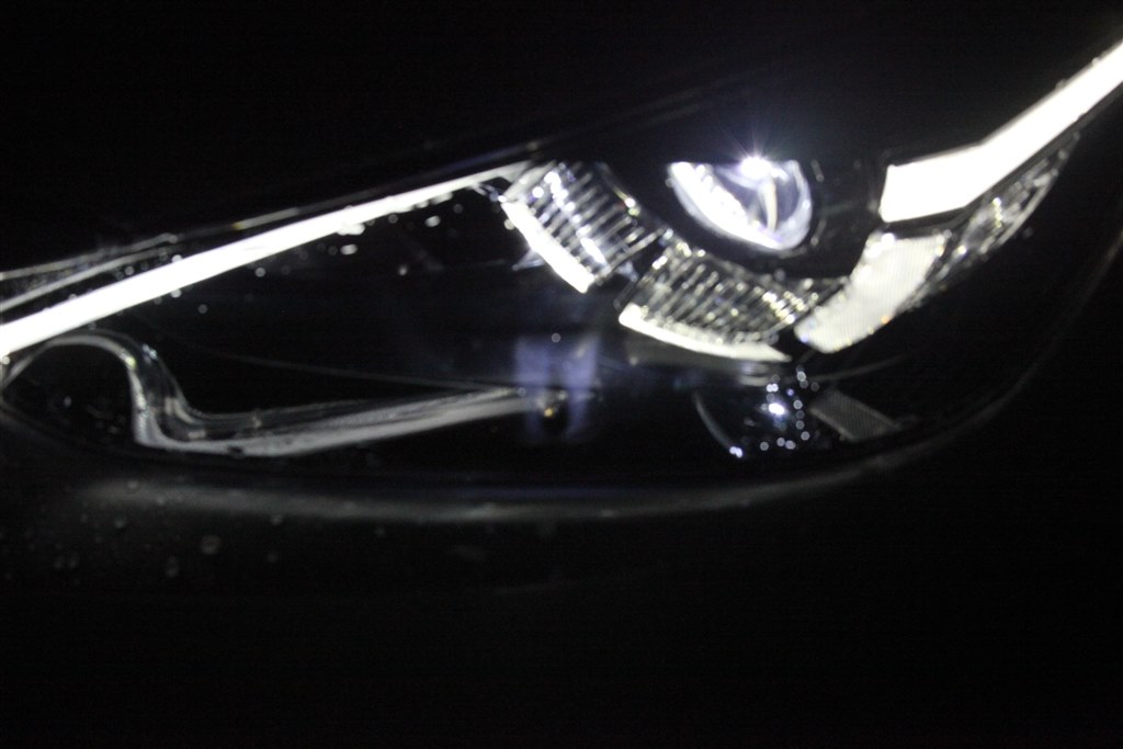 CX-3 ヘッドライト内部のシミ』 マツダ CX-3 2015年モデル のクチコミ 