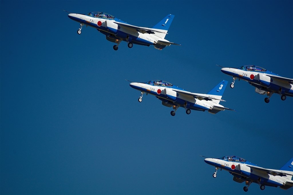 入間基地 航空祭（ブルーインパルス）』 シグマ 18-300mm F3.5-6.3 DC