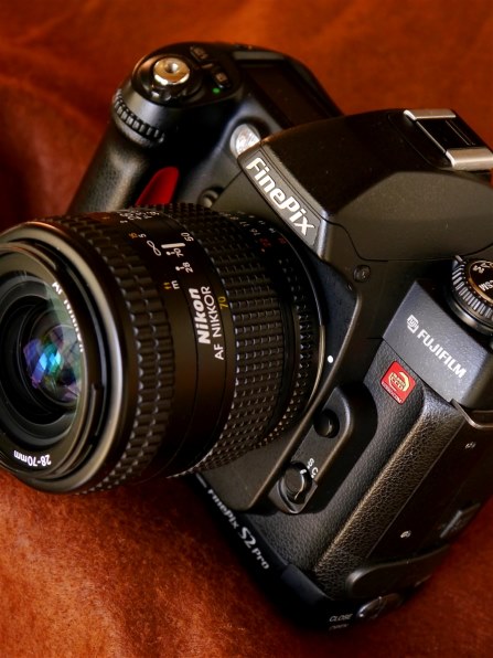 【中古】「非常に良い」FUJIFILM Finepix S2 Pro ボディ Amazon | FUJIFILM Finepix S2 Pro ボディ | デジタル一眼レフ 通販