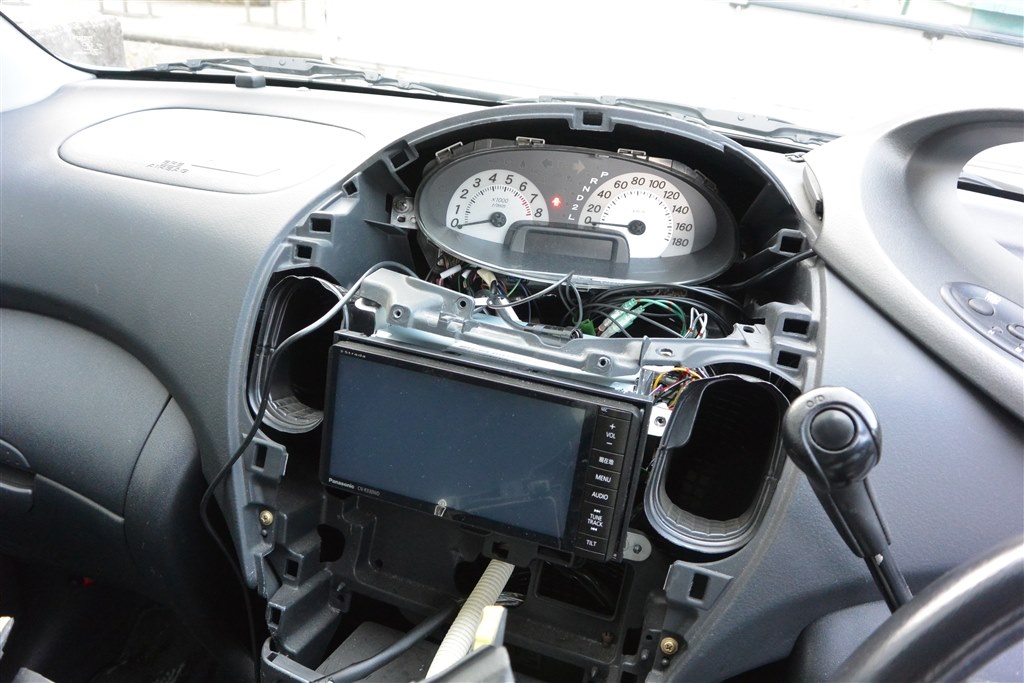 古い車につけて見ました』 パナソニック ストラーダ CN-R330WD
