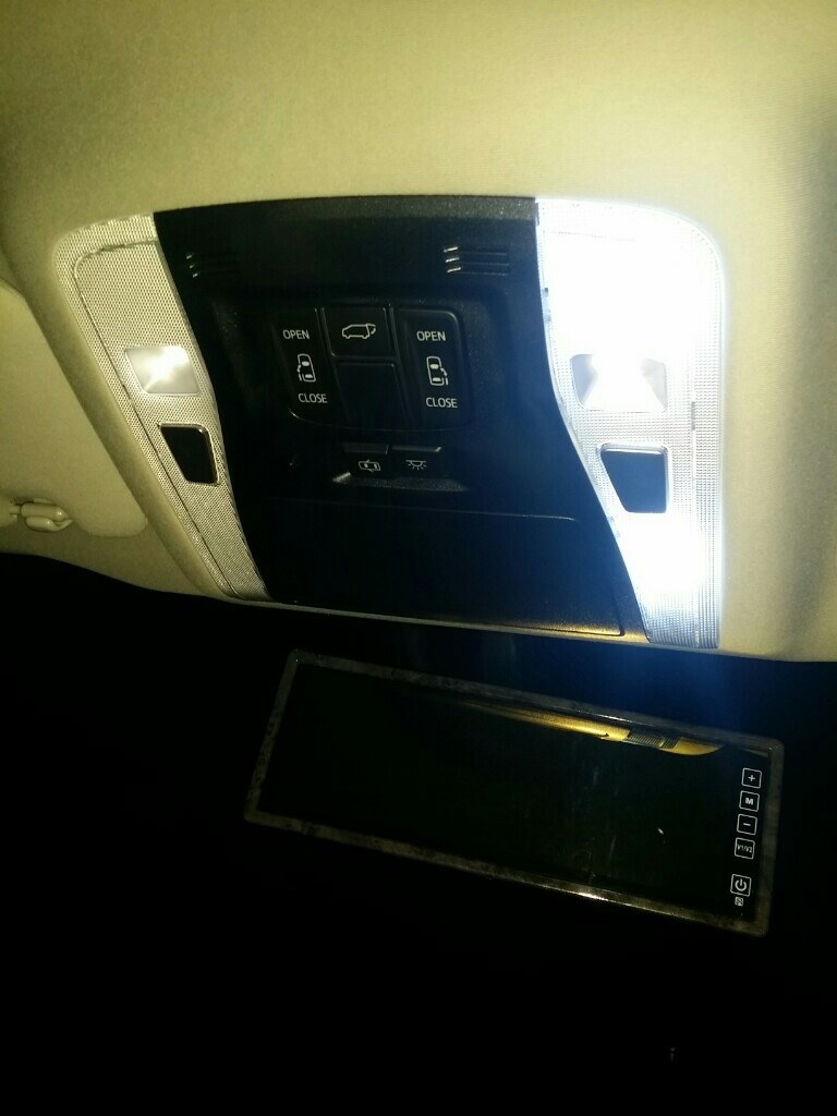 Led室内灯の交換について トヨタ ヴェルファイア 15年モデル のクチコミ掲示板 価格 Com