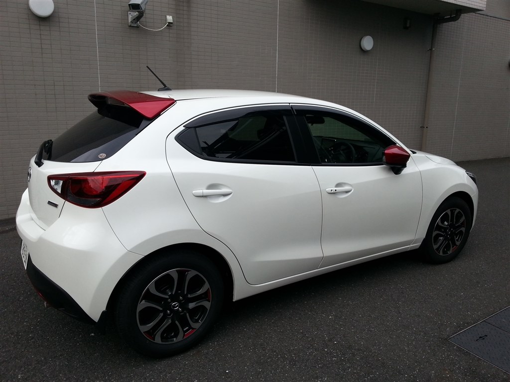デミオ リアルーフスポイラー(MAZDA 2 専用品)レーシング