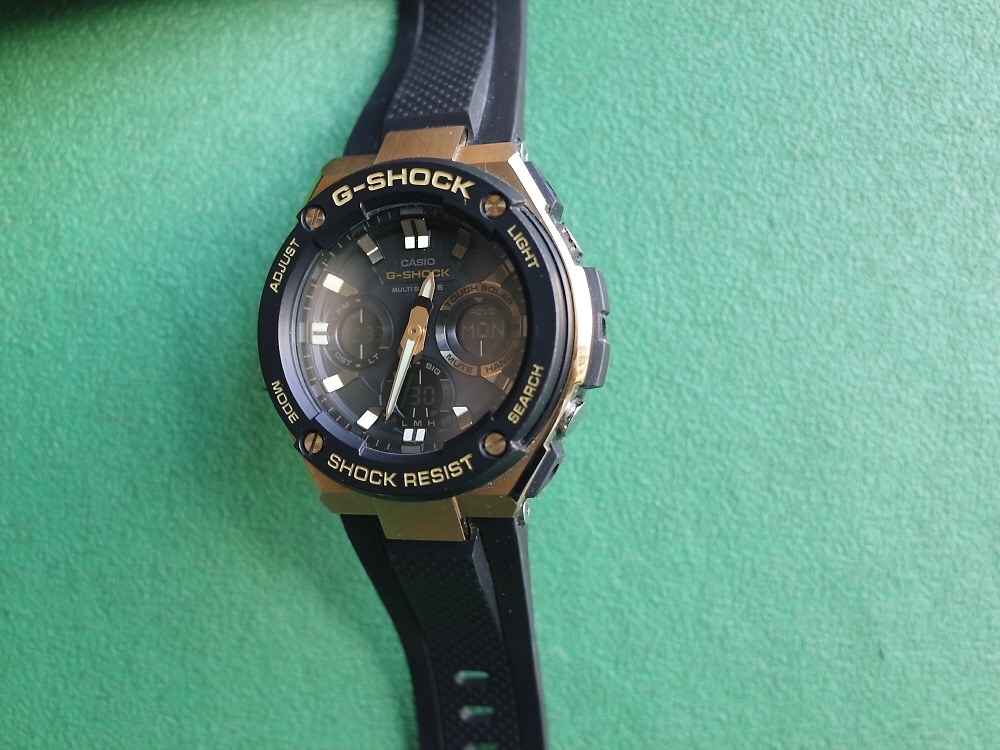 色はげしませんか？』 カシオ G-SHOCK G-STEEL GST-W100G-1AJF