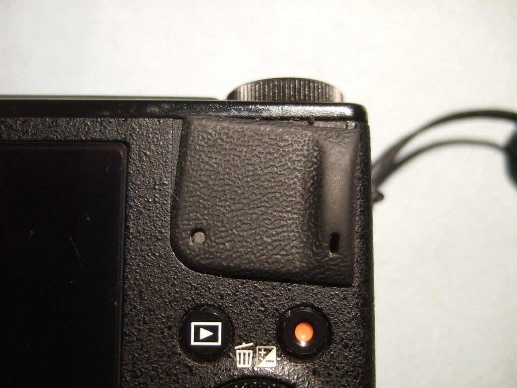 【返品保証・動作確認済】FUJIFILM XQ1 Amazon | FUJIFILM デジタルカメラ XQ1 シルバー F FX-XQ1S
