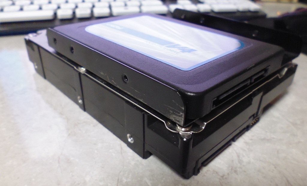 SATAのHDDとSSD』 玄人志向 GW3.5AX2-SU3/REV2.0 [ブラック] の