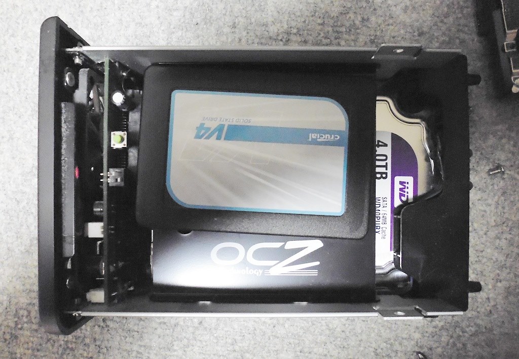 SATAのHDDとSSD』 玄人志向 GW3.5AX2-SU3/REV2.0 [ブラック] の