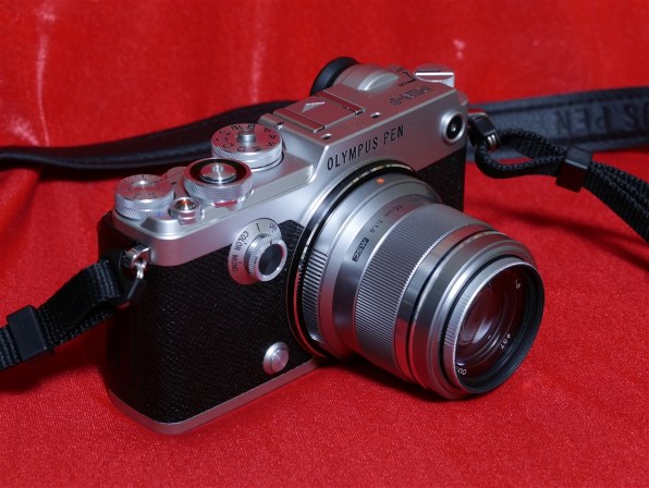 PEN-F＋交換レンズの画像』 オリンパス OLYMPUS PEN-F ボディ の