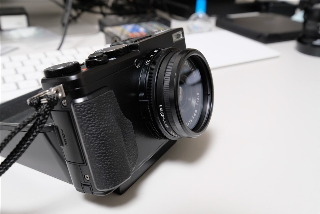 最新デザインの FUJIFILM レンズプロテクター+予備電池 X70 デジタル ...
