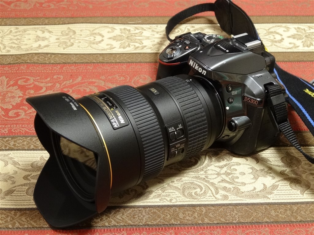 Nikon D5300 レンズキット　現上品