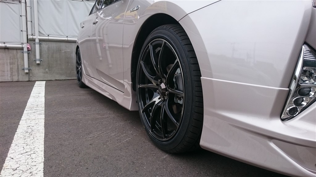 夏タイヤ 車高調交換です 参考にどうぞ トヨタ プリウス 15年モデル のクチコミ掲示板 価格 Com