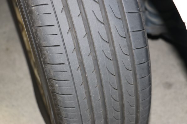 YOKOHAMA BluEarth RV-02 225/60R17 99H投稿画像・動画 - 価格.com