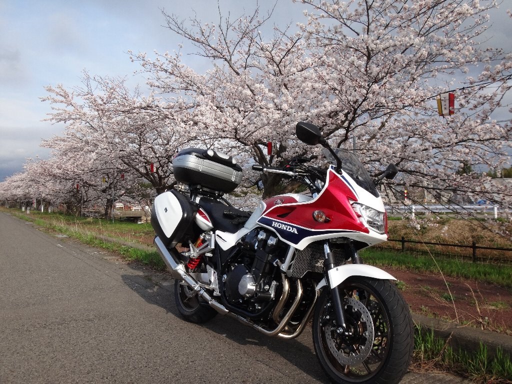 GIVI モノキーTOPケースについて』 ホンダ CB1300 スーパーボルドール