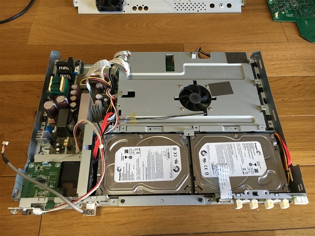 激安】 TOSHIBA・タイムシフト・6番組録画OK・大容量5TB・DBR-M190