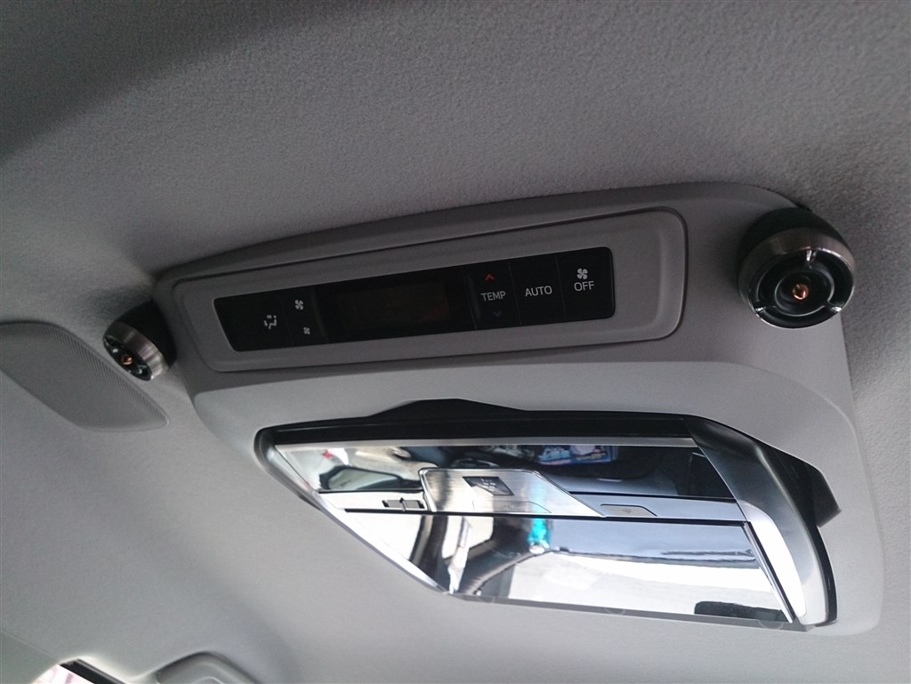 天井スピーカーの配線 トヨタ ヴォクシー 14年モデル のクチコミ掲示板 価格 Com