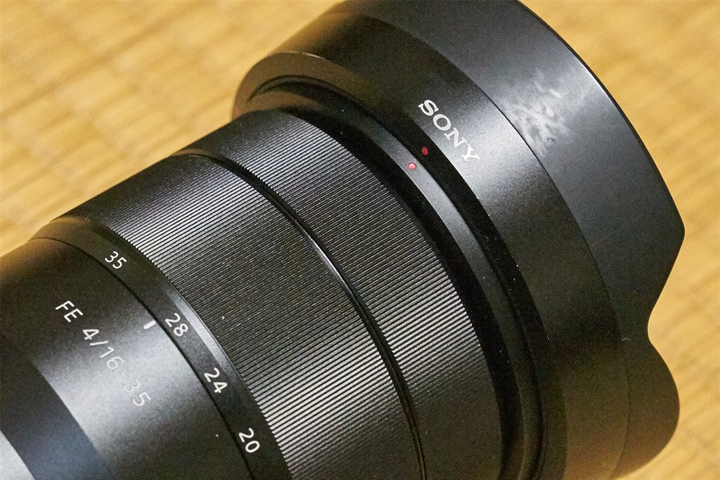 フード部品が届きましたが、やっぱり留まりません。』 SONY Vario