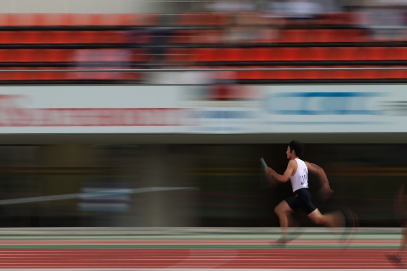 陸上競技での流し撮りについて Canon Ef100 400mm F4 5 5 6l Is Ii Usm のクチコミ掲示板 価格 Com