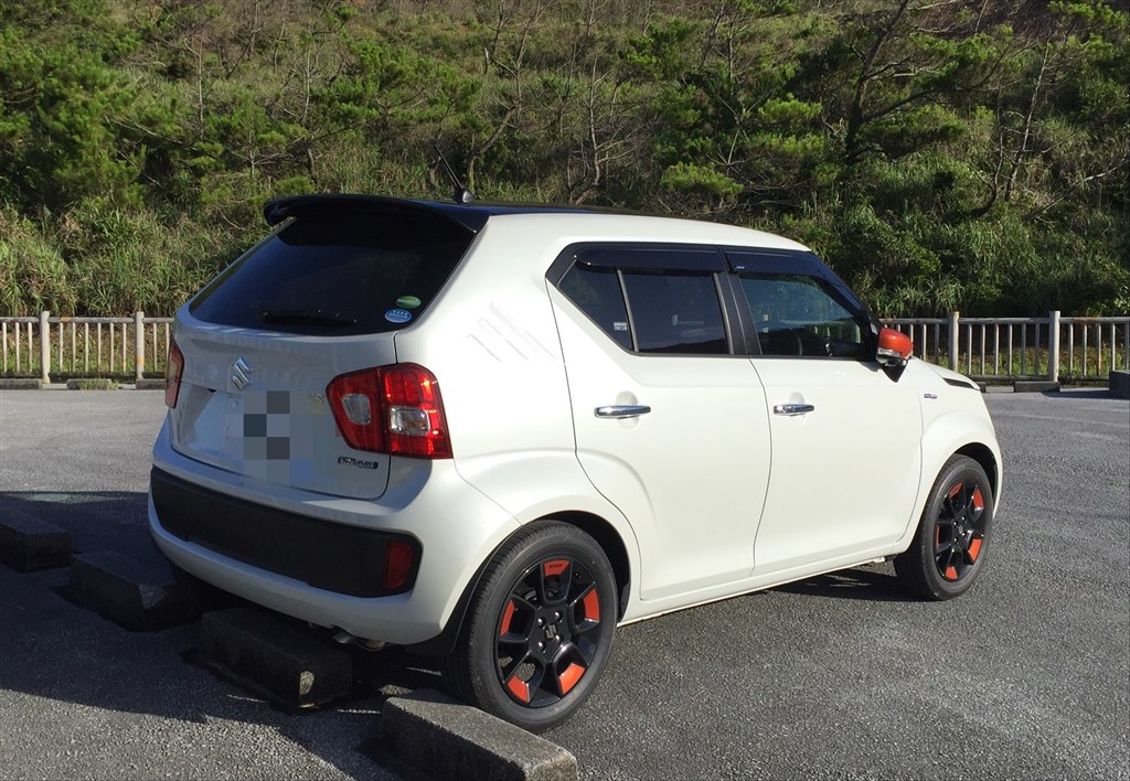 イグニスです。 スズキ（SUZUKI） フロントグリル(ブルー/スクリュ付）「スズキ純正