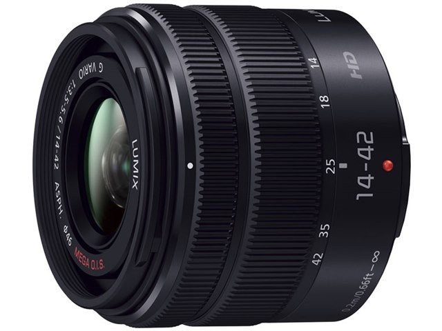 ズームレンズをつけた時の外観（12-40mm F2.8）』 オリンパス