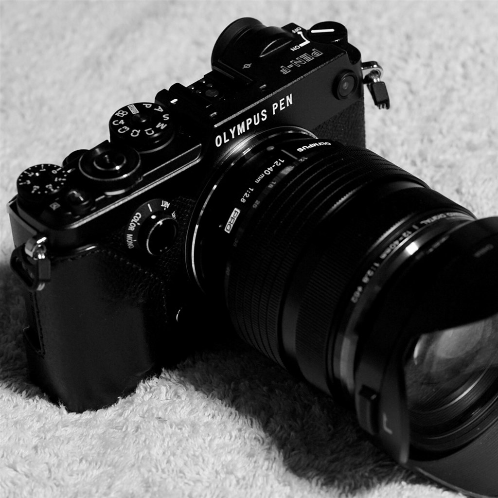 ズームレンズをつけた時の外観（12-40mm F2.8）』 オリンパス OLYMPUS