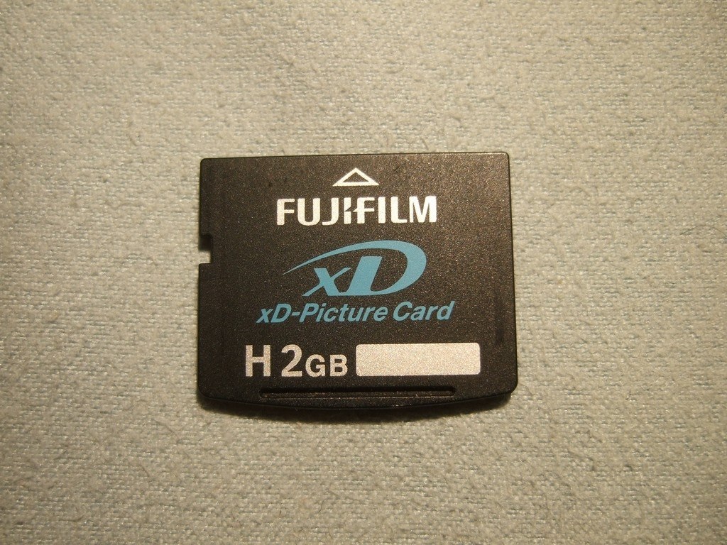 F10入手』 富士フイルム FinePix F10 のクチコミ掲示板 - 価格.com