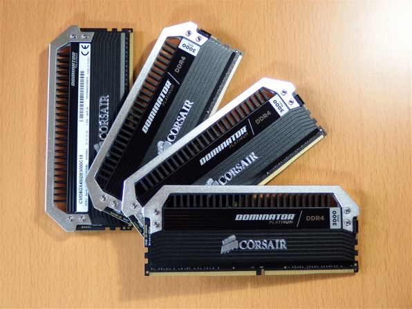 Corsair CMD16GX4M4B3000C15 [DDR4 PC4-24000 4GB 4枚組]投稿画像