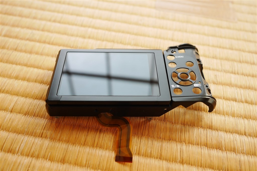 液晶カバーが割れ』 パナソニック LUMIX DMC-GX7C レンズキット の