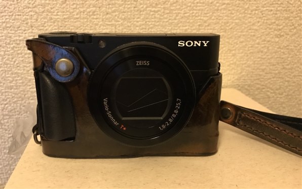SONY 高級コンデジ DSC-RX100M5 純正ケース 予備バッテリー付 SONY 高級コンデジ DSC-RX100M5 純正ケース 予備バッテリー付 SONY