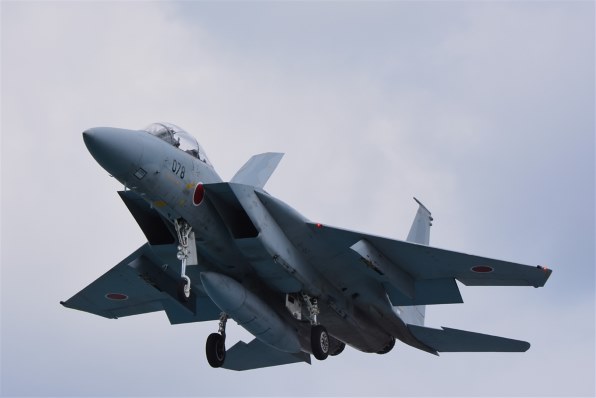 米空軍と海軍のアクロバットチームパイロットの小型ヘルメット