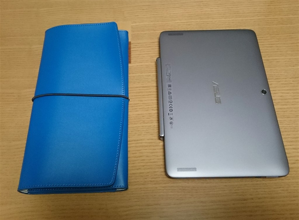 ASUS ノートパソコン TransBook T100HA 本革レザーケース付-