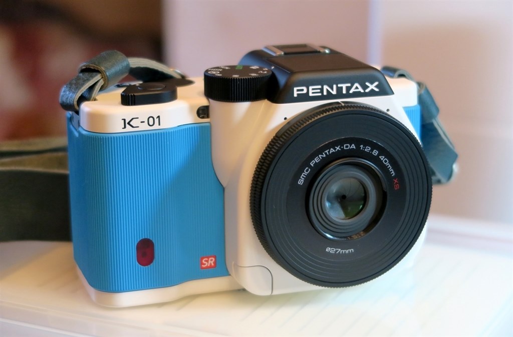 PENTAX ミラーレス一眼 K-01 レンズキット [DA40mmF2.8XS] ホワイト×ブルー K-01 WHITE BLUE 15383 - 4