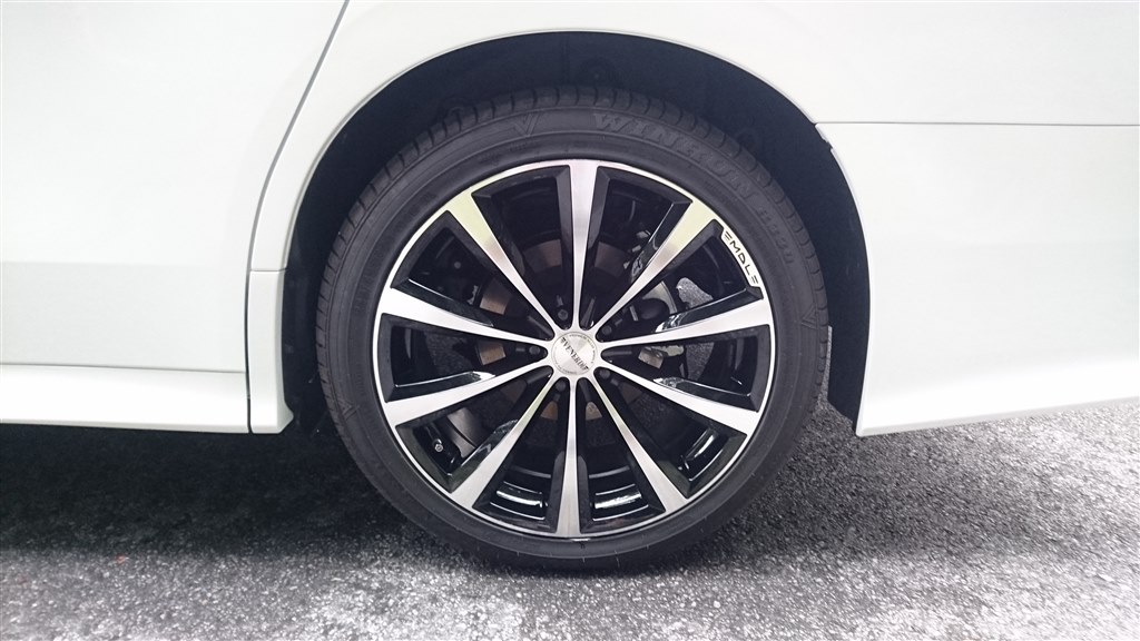 ヴェルファイア30 20インチ 45扁平』 トヨタ ヴェルファイア 2015年