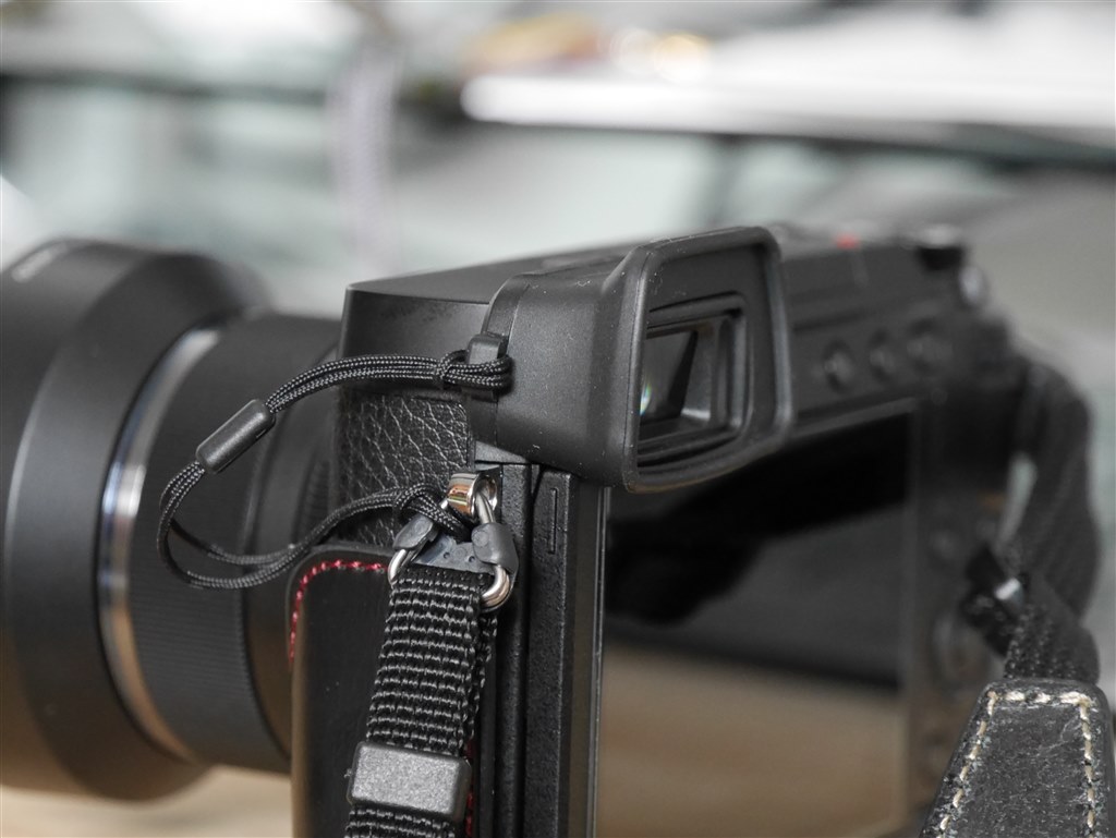 アイカップ付けてみました。』 パナソニック LUMIX DMC-GX7MK2 ボディ