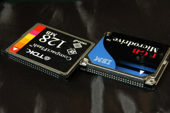 CFカードの種類』 ニコン D810 ボディ のクチコミ掲示板 - 価格.com