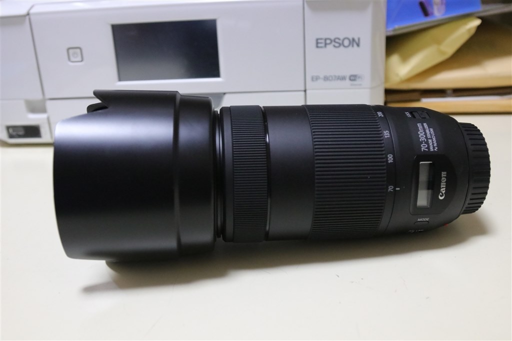 安心 EF70-300mmF4-5.6 IS Ⅱ USM 純正フード付き - カメラ